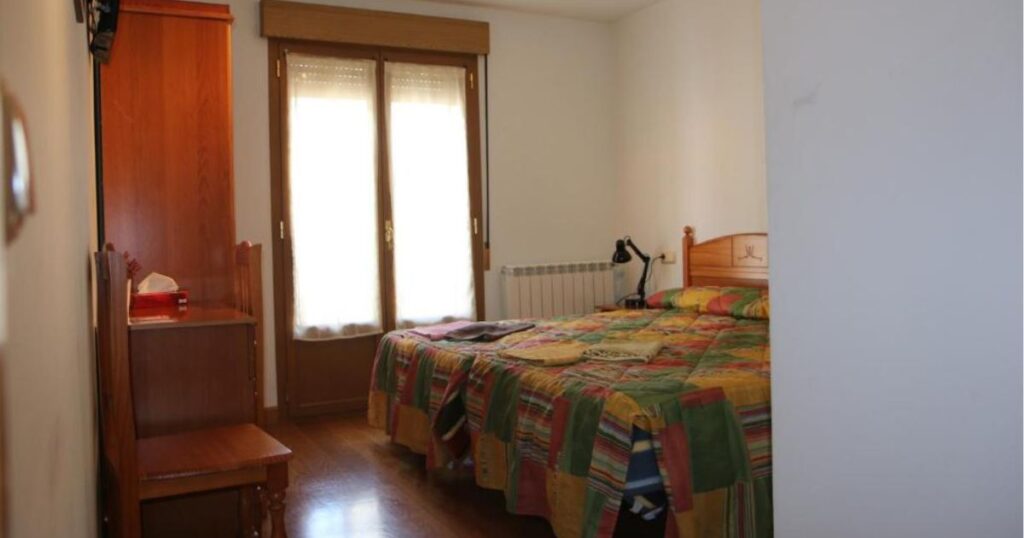 Hostal La Plaza Puente la Reina Camino de Santiago Frances 3 1024x538