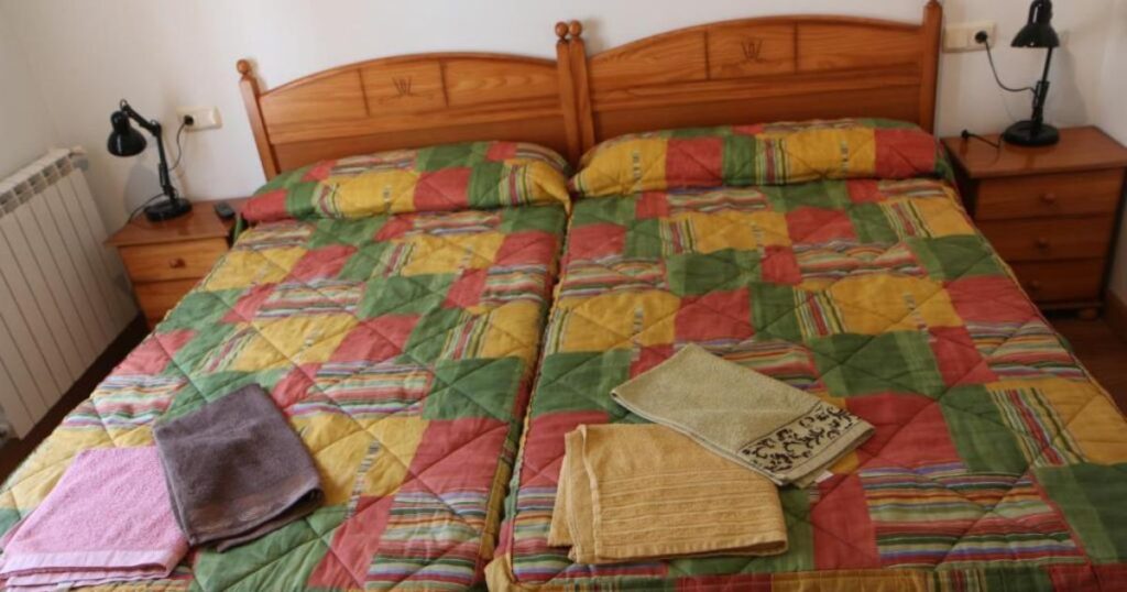 Hostal La Plaza Puente la Reina Camino de Santiago Frances 6 1024x538