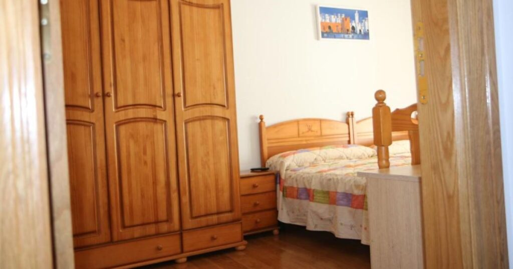 Hostal La Plaza Puente la Reina Camino de Santiago Frances 9 1024x538