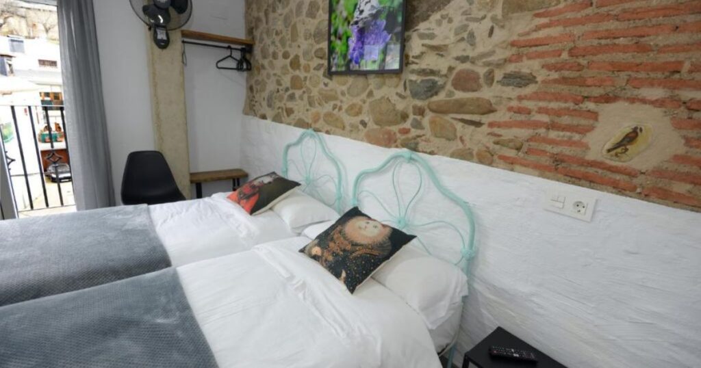 Hostel El Campano Camino de Santiago Frances 2 1024x538