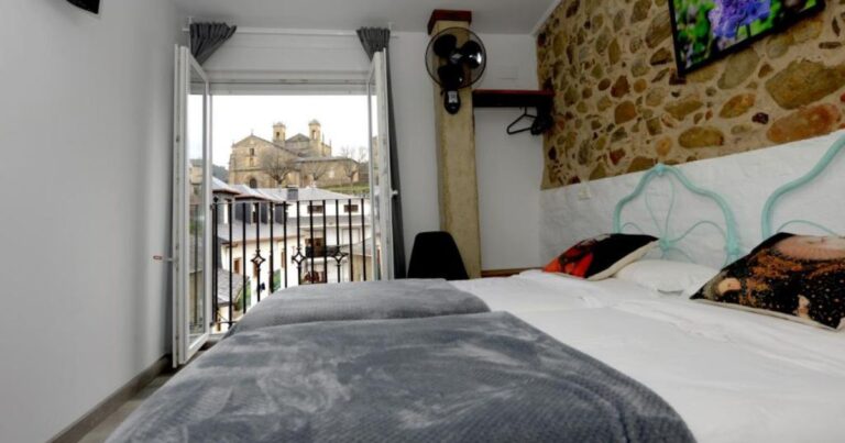 Hostel El Campano Camino de Santiago Frances 3 768x403