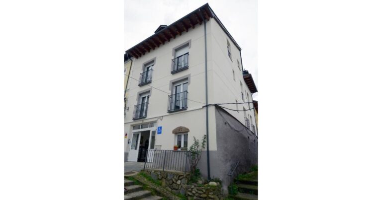 Hostel El Campano Camino de Santiago Frances 7 768x403