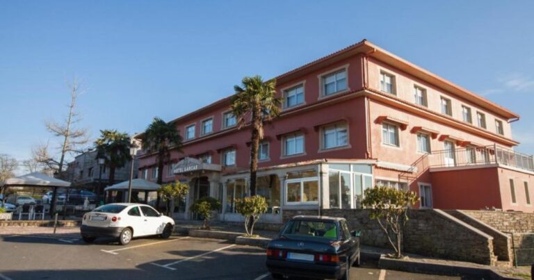 Hotel Restaurante Garcas Lavacolla Camino de Santiago Frances 768x403