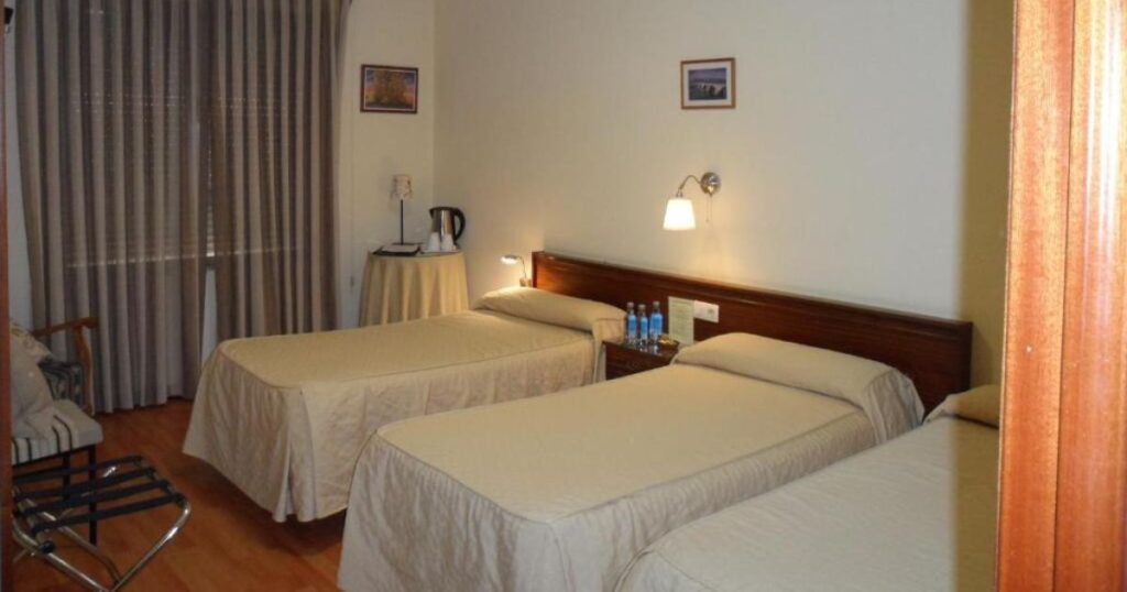 Hostal Coruna Astorga Camino de Santiago Frances 3 1024x538