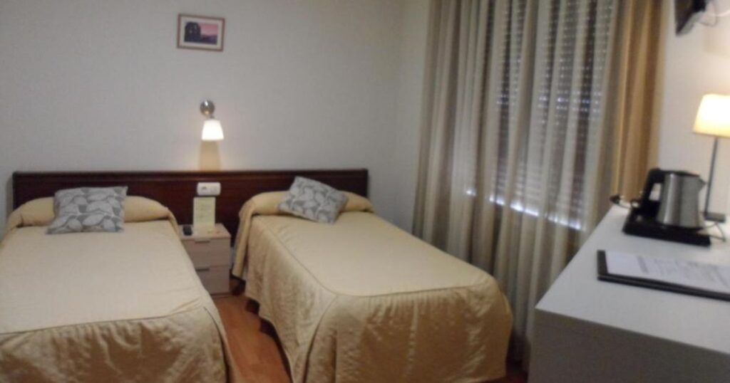 Hostal Coruna Astorga Camino de Santiago Frances 7 1024x538