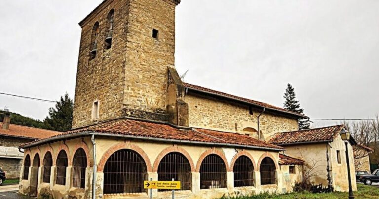 Iglesia de San Nicolas de Bari Larrasoana Camino de Santiago Frances 768x403