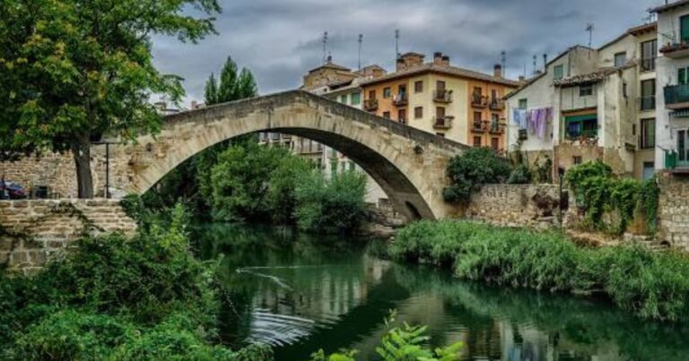 Puente de la Carcel Camino de Santiago Frances 768x403