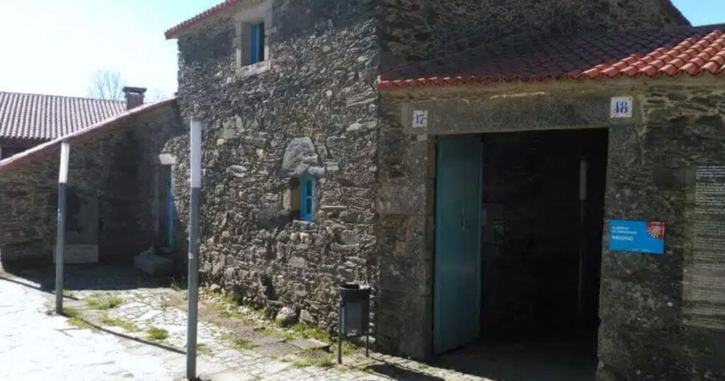 Albergue de la Xunta de Galicia de Ribadiso da Baixo Camino de Santiago Frances 2 1024x538