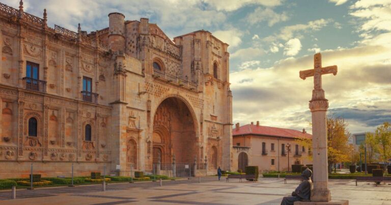 Convento de San Marcos Leon Camino de Santiago Frances 4 768x403