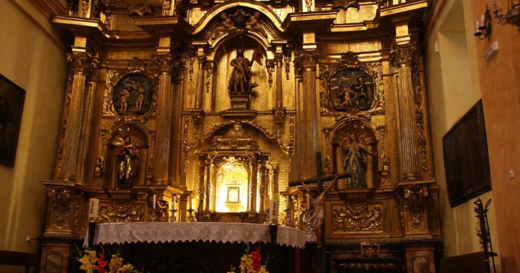 Iglesia de San Juan Bautista Hospital de Orbigo Camino de Santiago Frances 3 1024x538