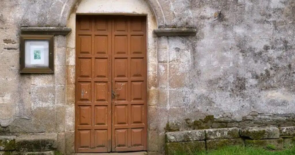 Iglesia de San Salvador de Vilar de Sarria Camino de Santiago Frances 3 1024x538