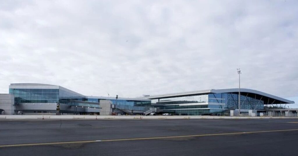Aeropuerto de Santiago Camino de Santiago Frances 4 1024x538