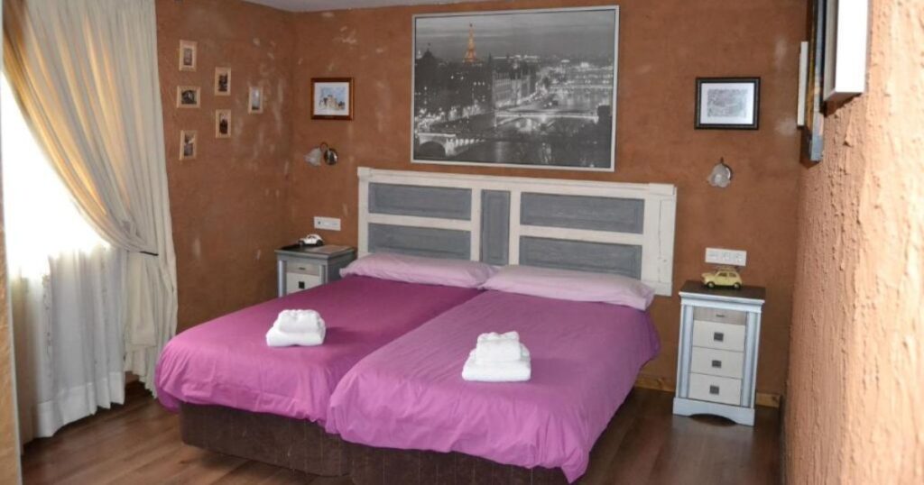 Hostal El Trasgu de Foncebadon Camino de Santiago Frances 7 1024x538