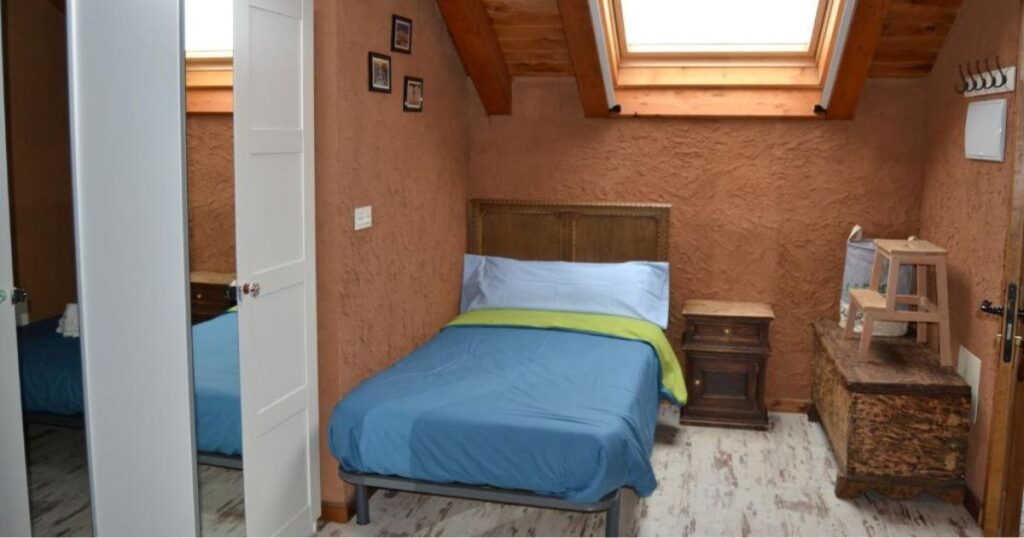 Hostal El Trasgu de Foncebadon Camino de Santiago Frances 8 1024x538