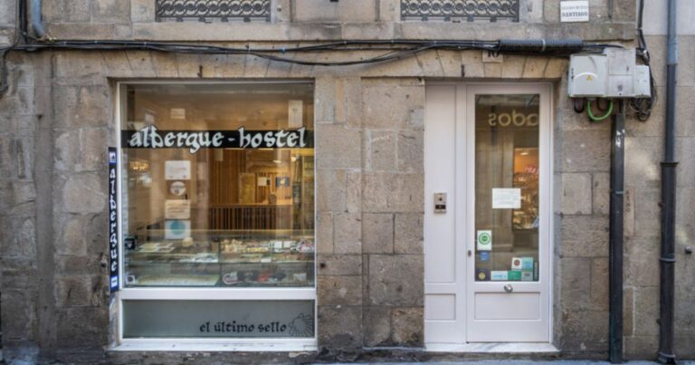 Albergue The Last Stamp Santiago de Compostela Camino de Santiago Frances 768x403