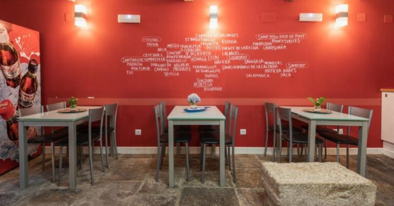 Albergue The Last Stamp Santiago de Compostela Camino de Santiago Frances 4 768x403