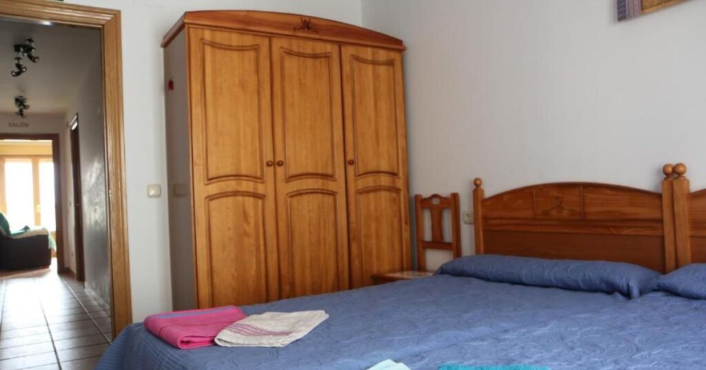 Hostal La Plaza Puente la Reina Camino de Santiago Frances 8 1024x538