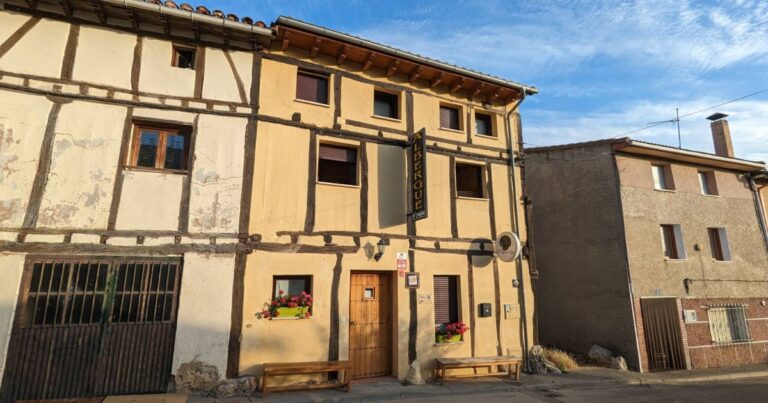 Albergue El Pajar de Ages Camino de Santiago Frances 768x403
