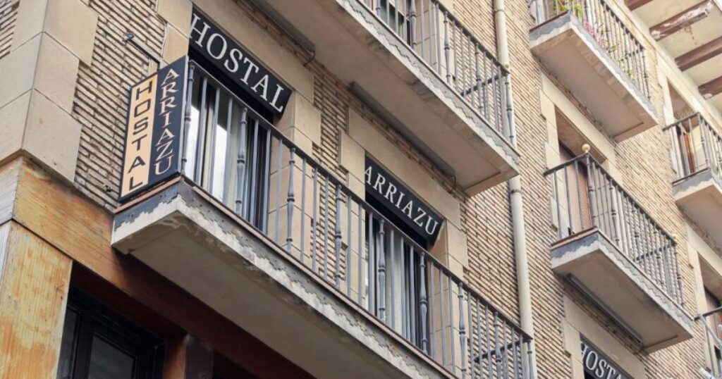 Hostal Arriazu Pamplona Camino de Santiago Frances 2 1024x538