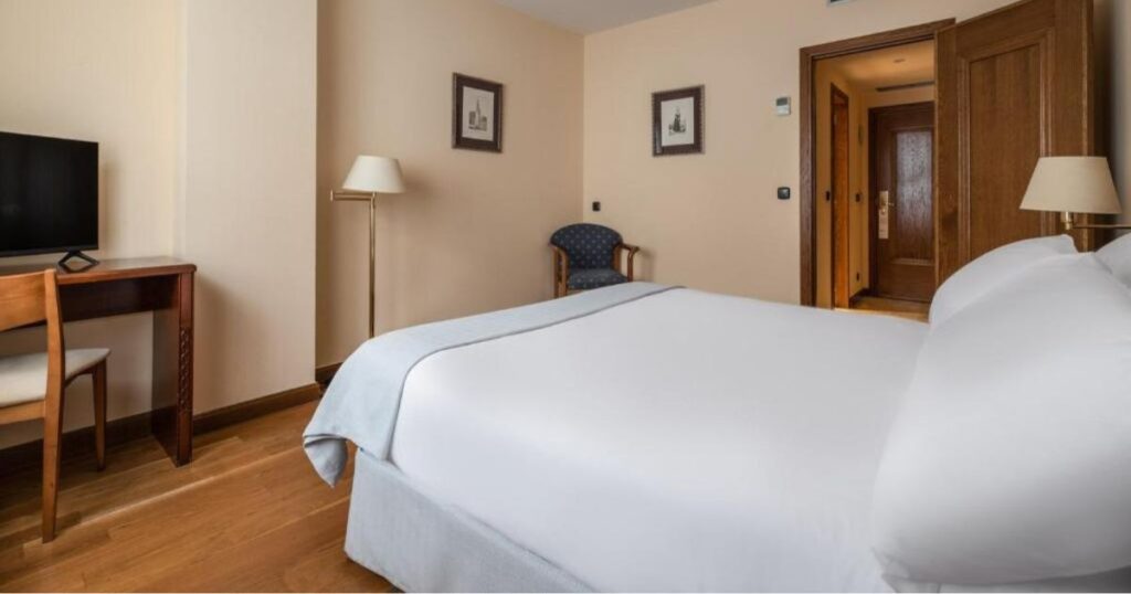 Hotel Astur Plaza Astorga Camino de Santiago Frances 11 1024x538