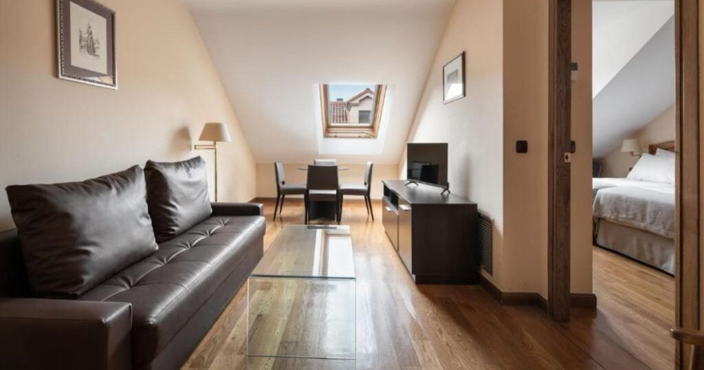 Hotel Astur Plaza Astorga Camino de Santiago Frances 13 1024x538