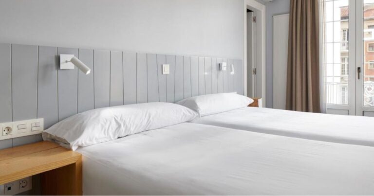 Hotel Avenida Pamplona Camino de Frances 8 768x403