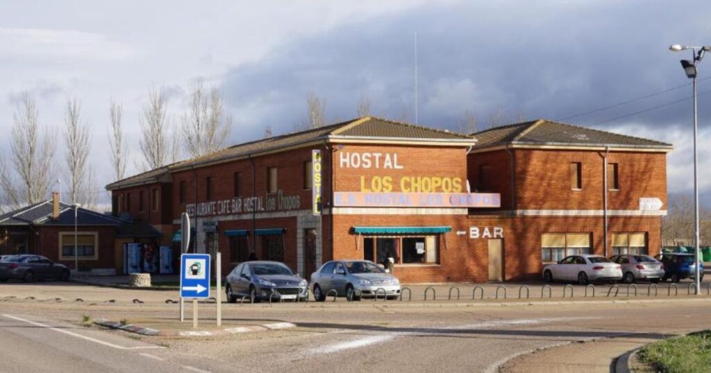 Hostal Los Chopos Osorno la Mayor Camino de Santiago Frances 1024x538