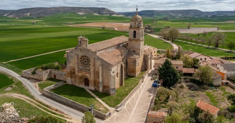 Iglesia de Nuestra Senora del Manzano Castrojeriz Camino de Santiago Frances 768x403