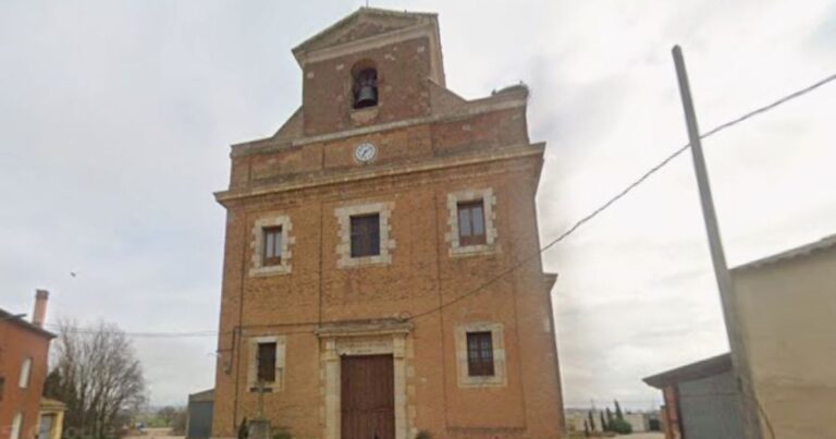 Iglesia de Santa Juliana Santillana de Campos Camino de Santiago Frances 768x403