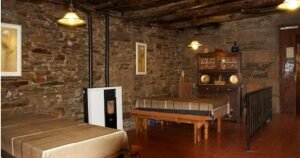 albergue los blasones sarria 02 300x158