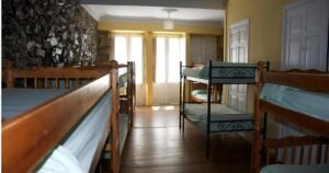 albergue los blasones sarria 05 300x158