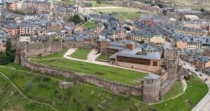 Castillo de Ponferrada 2 Camino de Santiago Frances 300x158