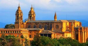 Catedral de Pamplona Camino de Santiago Frances 3 300x158