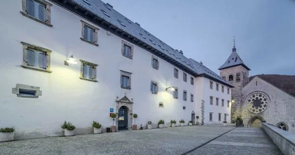 Hotel Roncesvalles Camino de Santiago Frances