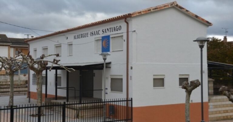 Albergue Municipal Isaac Santiago Camino de Santiago Frances 768x403