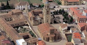 Iglesia de San Tirso de Sahagun Camino de Santiago Frances 300x158