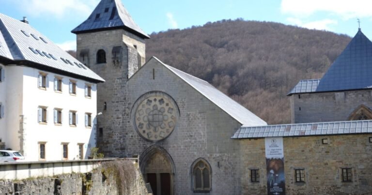 Real Colegiata de Santa Maria de Roncesvalles Camino de Santiago Frances 768x403