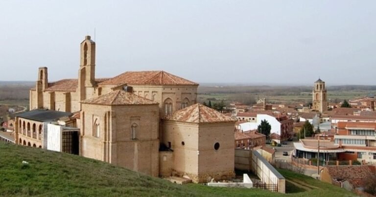 Santuario de la Virgen Peregrina Camino de Santiago Frances 3 768x403