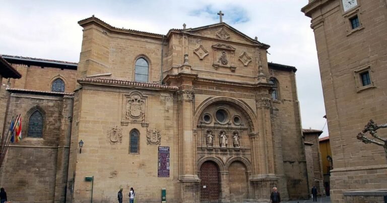 Catedral de Santo Domingo de la Calzada Camino de Santiago Frances 4 768x403