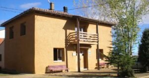 Albergue Municipal Domenico Laffi El Burgo Ranero Camino de Santiago Frances 300x158