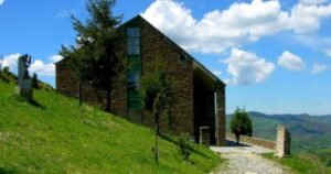 Albergue Peregrinos O Cebreiro Camino de Santiago Frances 300x158