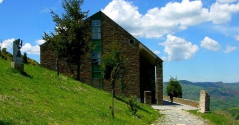 Albergue Peregrinos O Cebreiro Camino de Santiago Frances 768x403