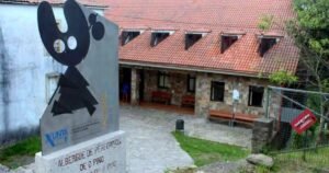 Albergue de la Xunta de Galicia O Pedrouzo Camino de Santiago Frances 300x158
