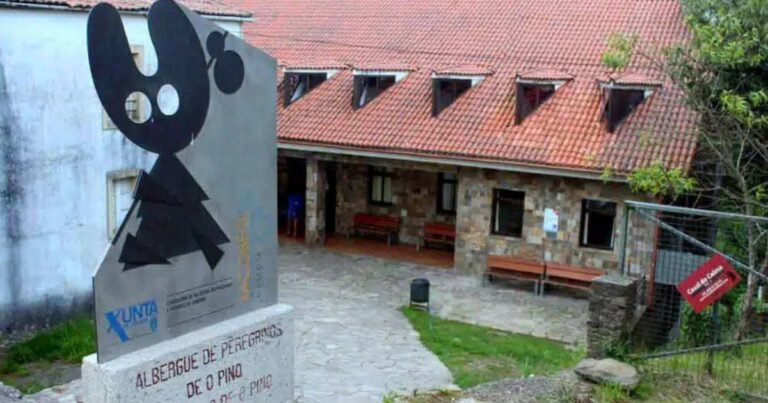Albergue de la Xunta de Galicia O Pedrouzo Camino de Santiago Frances 768x403