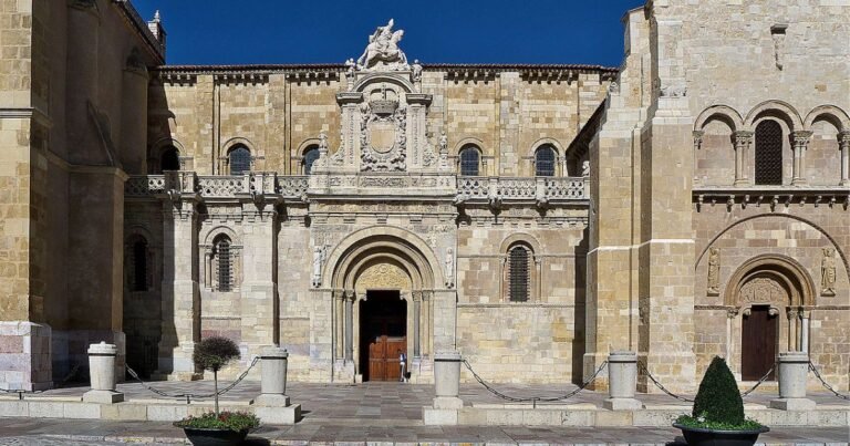 Basilica de San Isidoro Camino de Santiago Frances 2 768x403