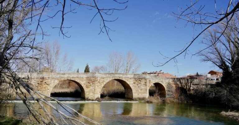 Puente Canto Sahagun Camino de Santiago Frances 768x403