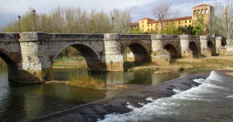 Puente de San Marcos Camino de Santiago Frances 768x403