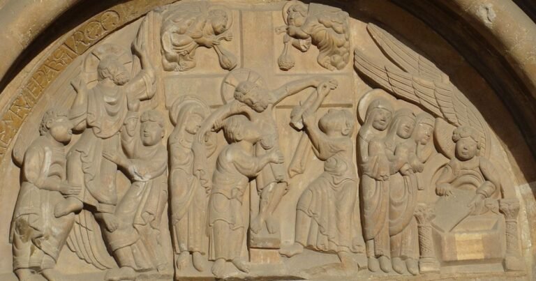 Timpano de la Puerta del Perdon de la Basilica de San Isidoro Camino de Santiago Frances 1 768x403