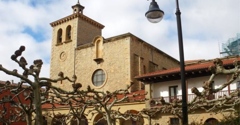 Iglesia San Juan Bautista Burlada Camino de Santiago Frances 768x403