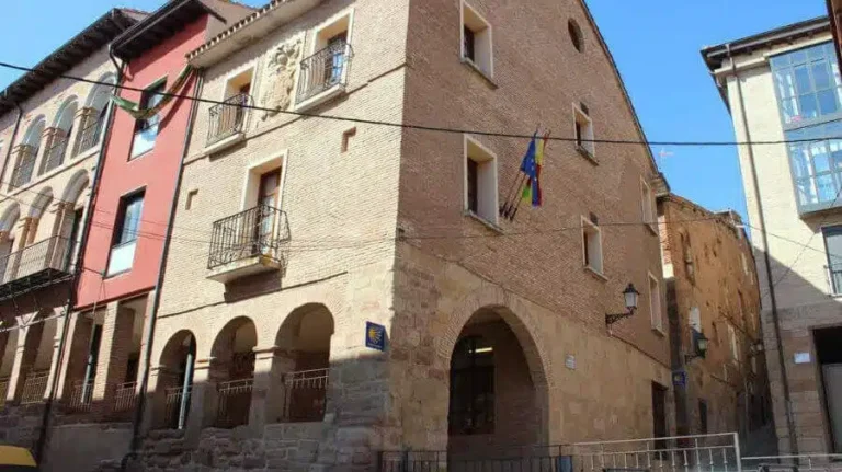 Albergue municipal Navarrete La Rioja Camino Frances 01.jpg 768x431